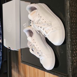 Adidas Advantage ladies runners